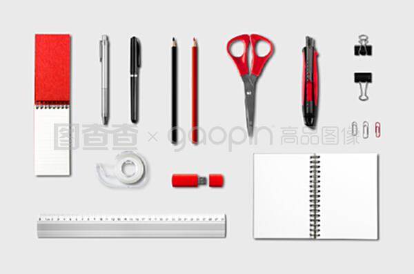 高效辦公從細(xì)節(jié)開始 文具、辦公用品模板與灰色背景網(wǎng)站建設(shè)維護(hù)指南
